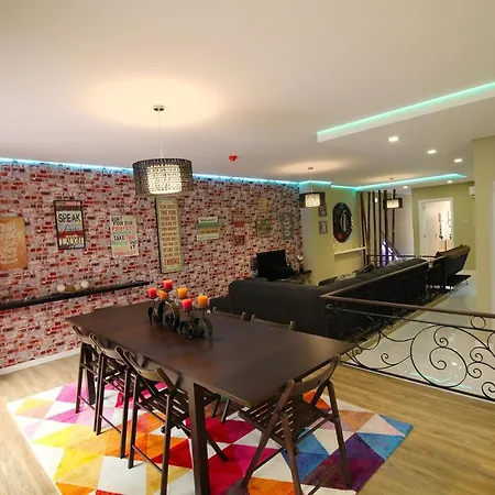 Apartment Heart Of The !